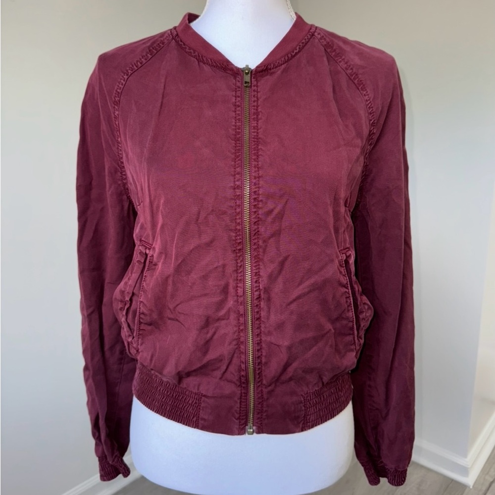 American Eagle Bomber Jacket Women’s Small Burgundy Zip Front Pockets Edgy
